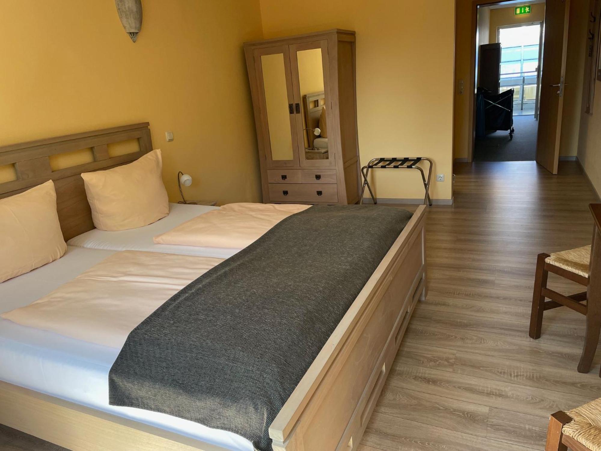 Hotel Rabenstein Raben Steinfeld Luaran gambar