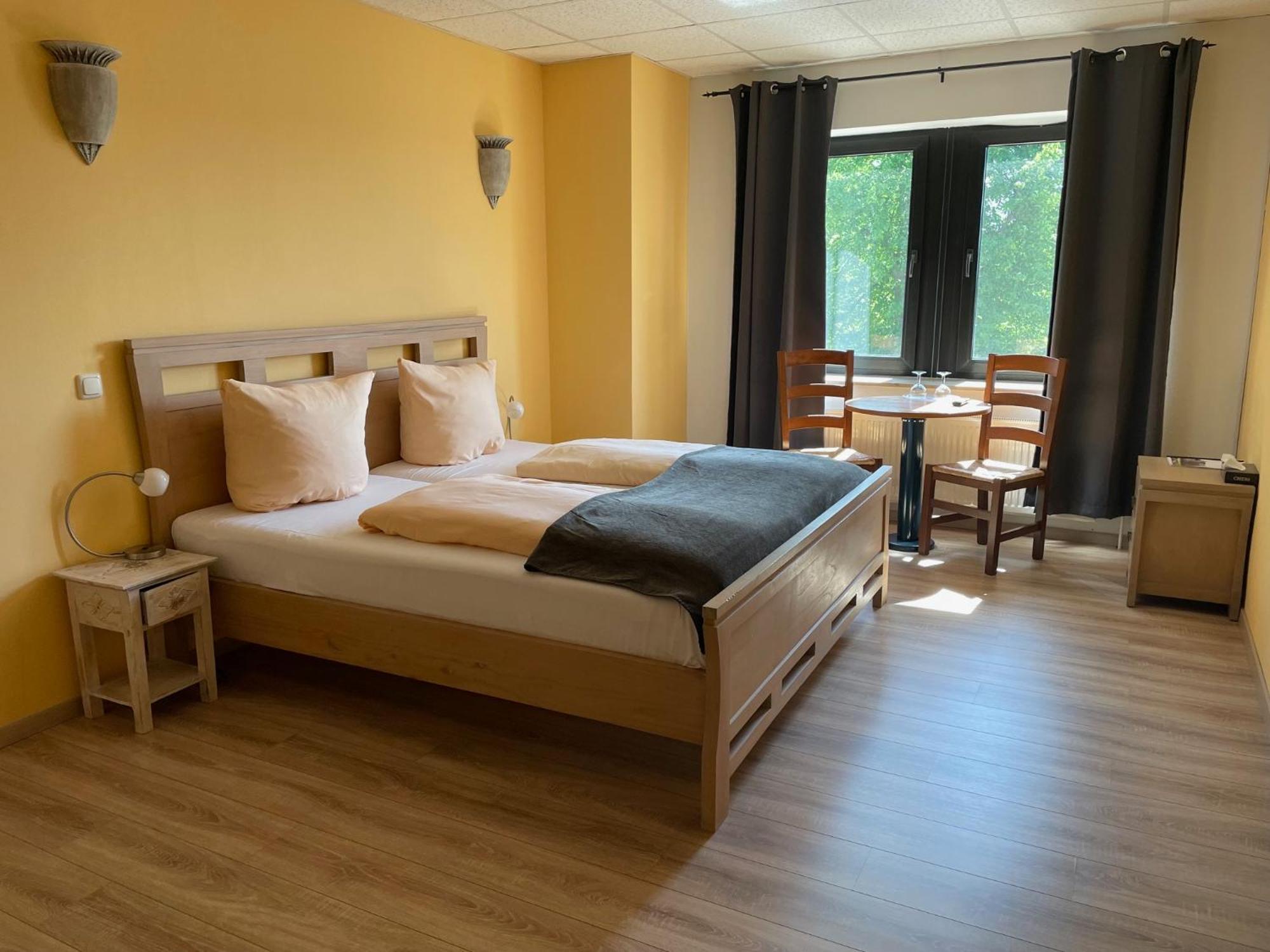 Hotel Rabenstein Raben Steinfeld Luaran gambar