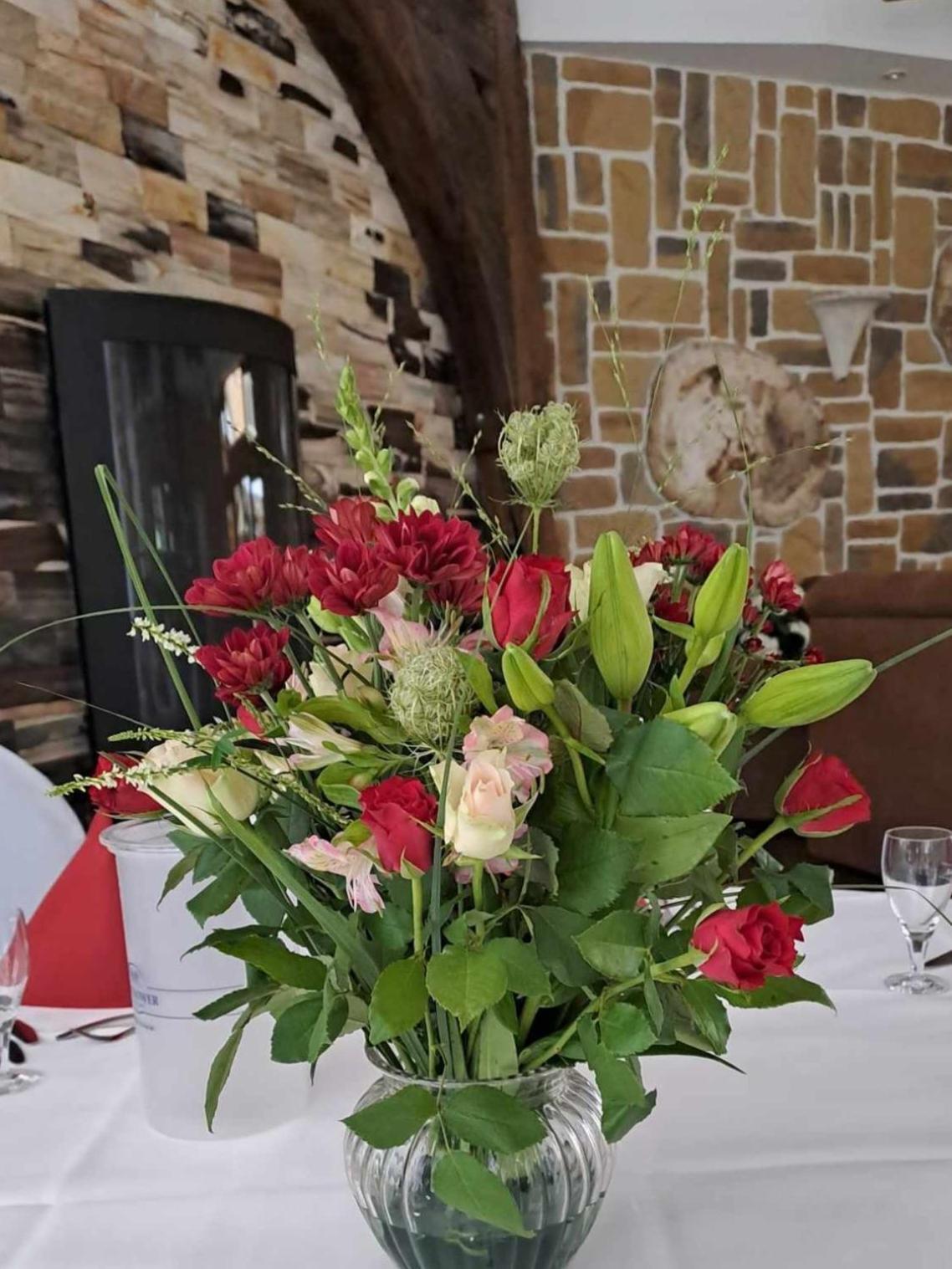 Hotel Rabenstein Raben Steinfeld Luaran gambar